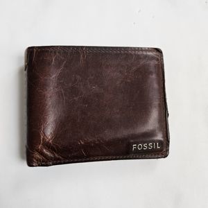FOSSIL Men's Brown  Bi-Fold With  Flip ID Wallet